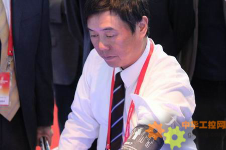 研祥 高交会 - 深圳光明新区管委会主任叶建德