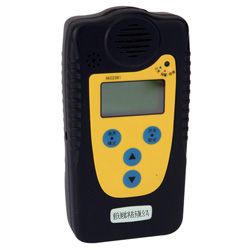 小米17 Pro Max“背屏”功用首发展现！遭网友P图神评 卢伟冰连回三个“允悲”表情